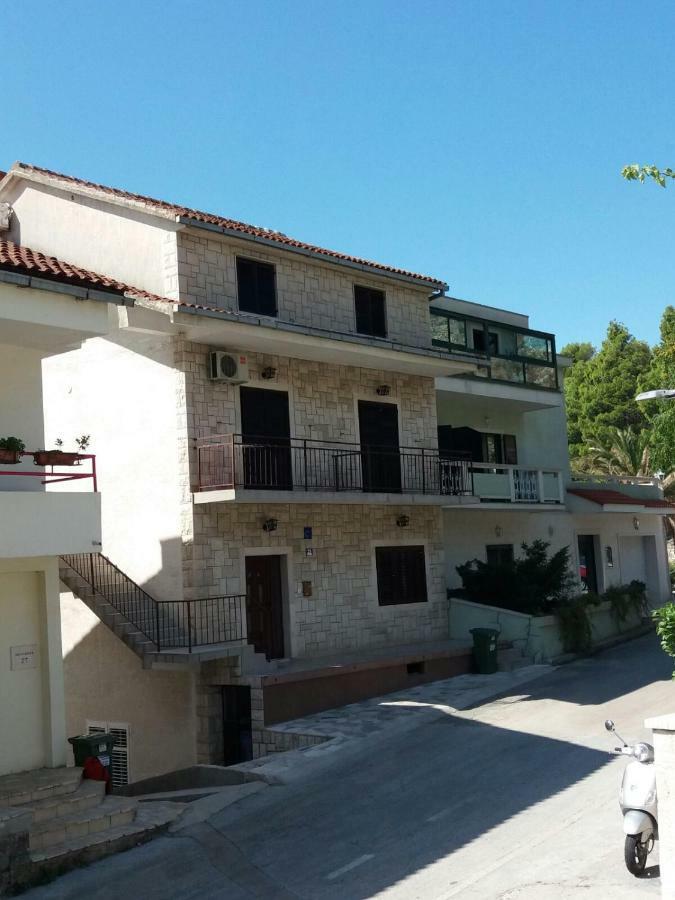 Apartmani Ivona Podgora Exteriör bild